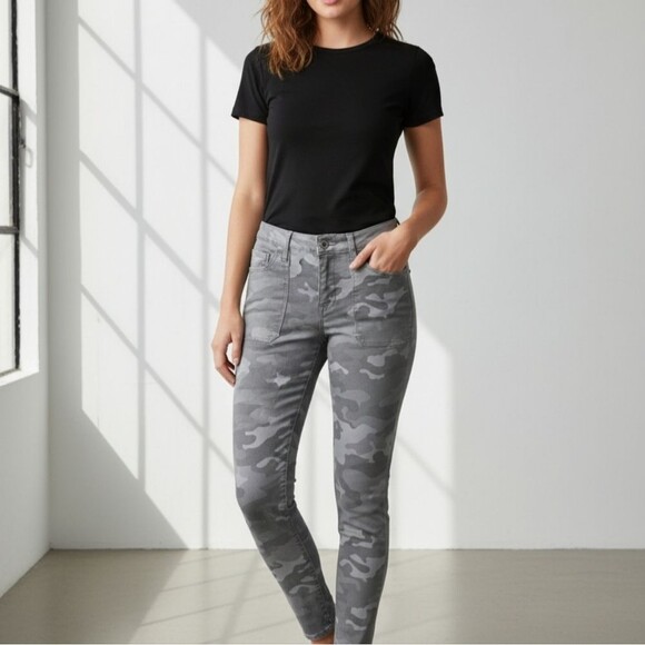 Seven Utility Camo Jeans - Picture 1 of 8